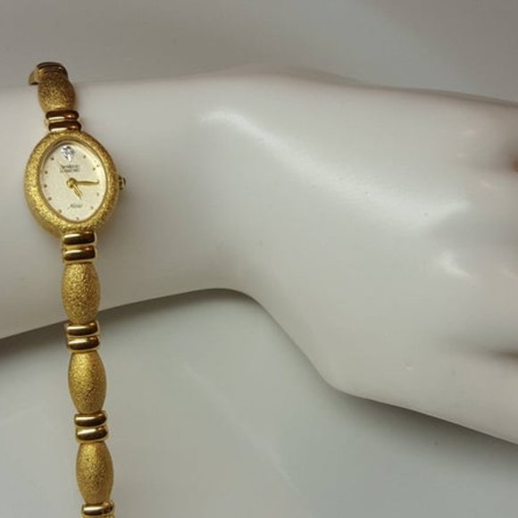 Working Armitron Now Diamond Chip One Jewel - Picture 2 of 8